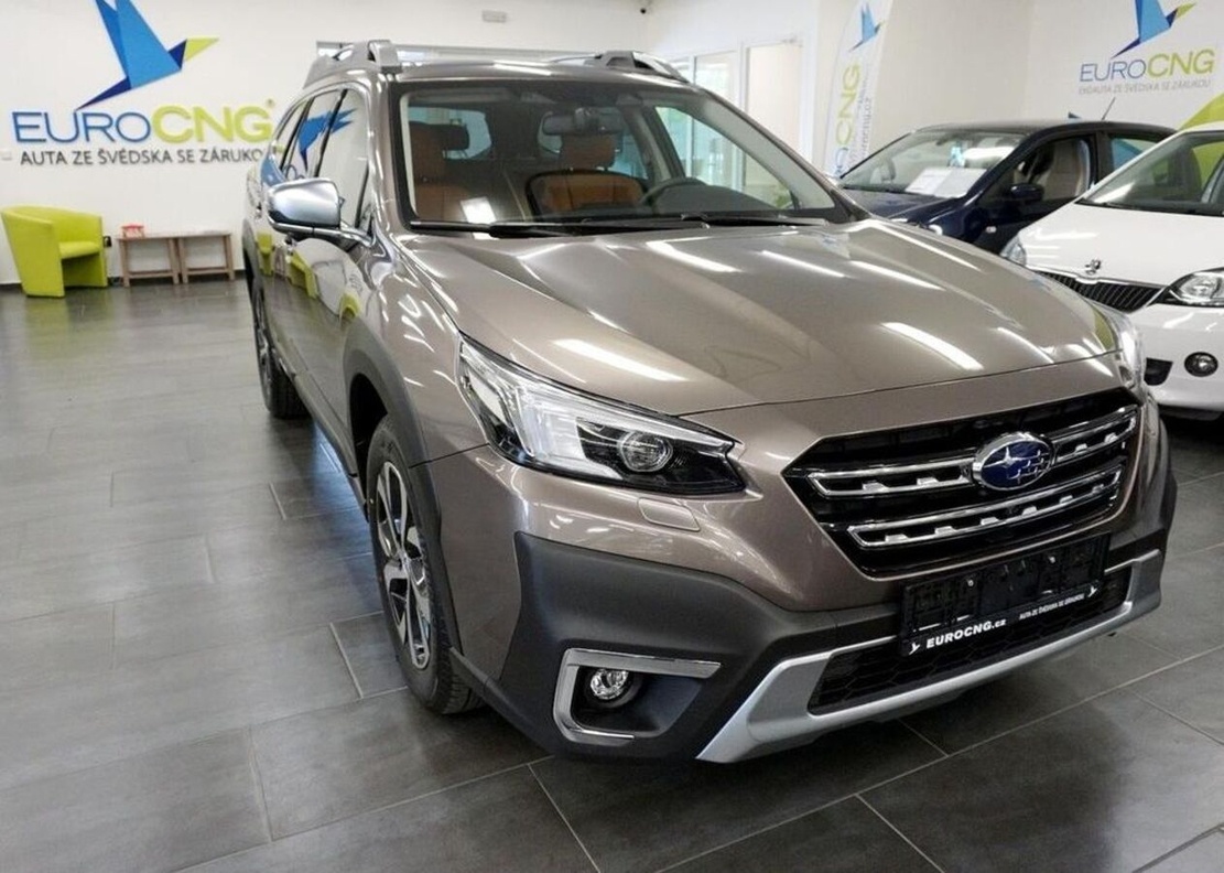 Subaru Outback 2.5 TOURING 2025 hneda kuze 124 kw