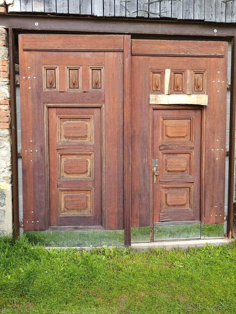Dřevěná vrata