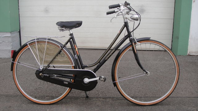 Peugeot, 1982, nádherné dámské kolo, černá perleť