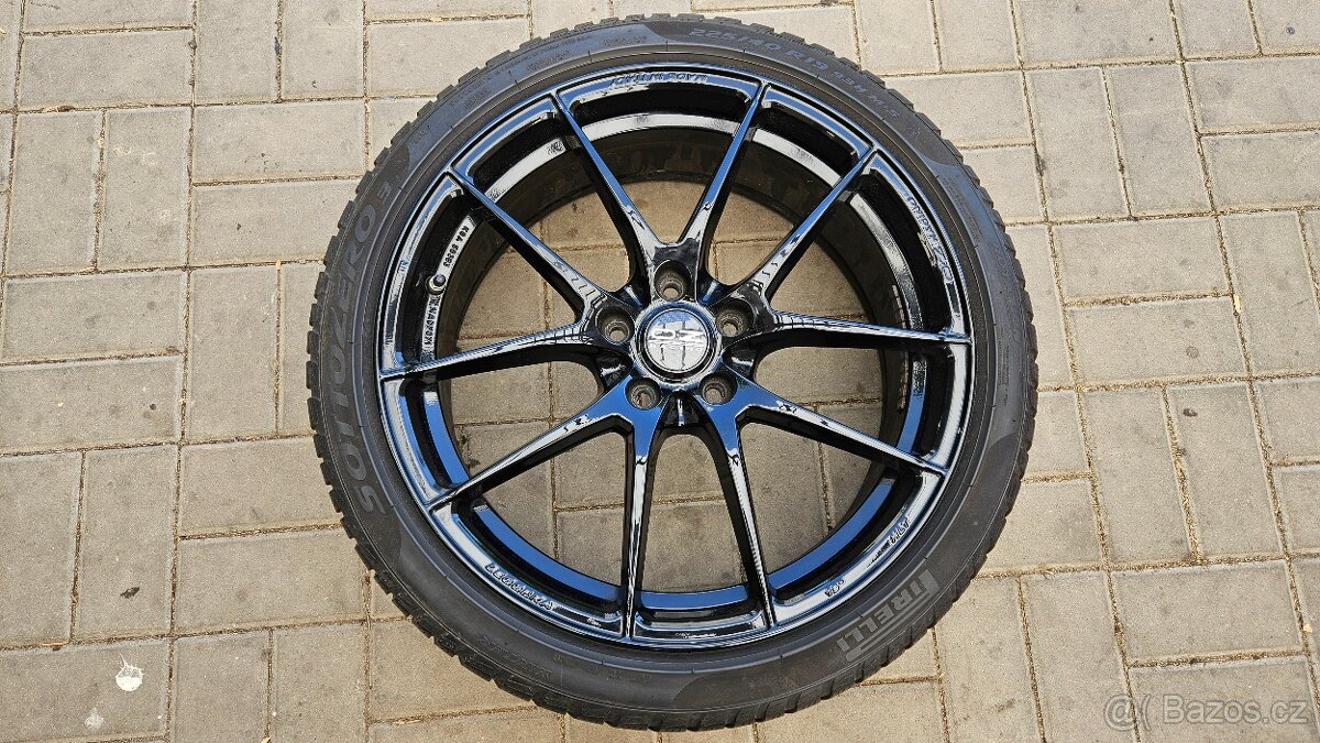 Zimní Sada Alu 5x112 225/40 R19 OZ Racing Leggera