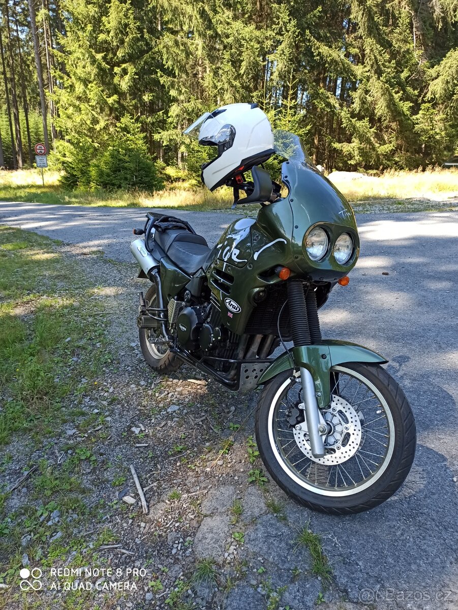 Triumph tiger 900 T400
