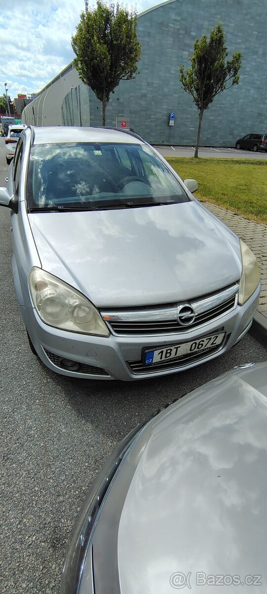 Opel Astra H - Caravan, r. výroby 2007, Benzin + LPG