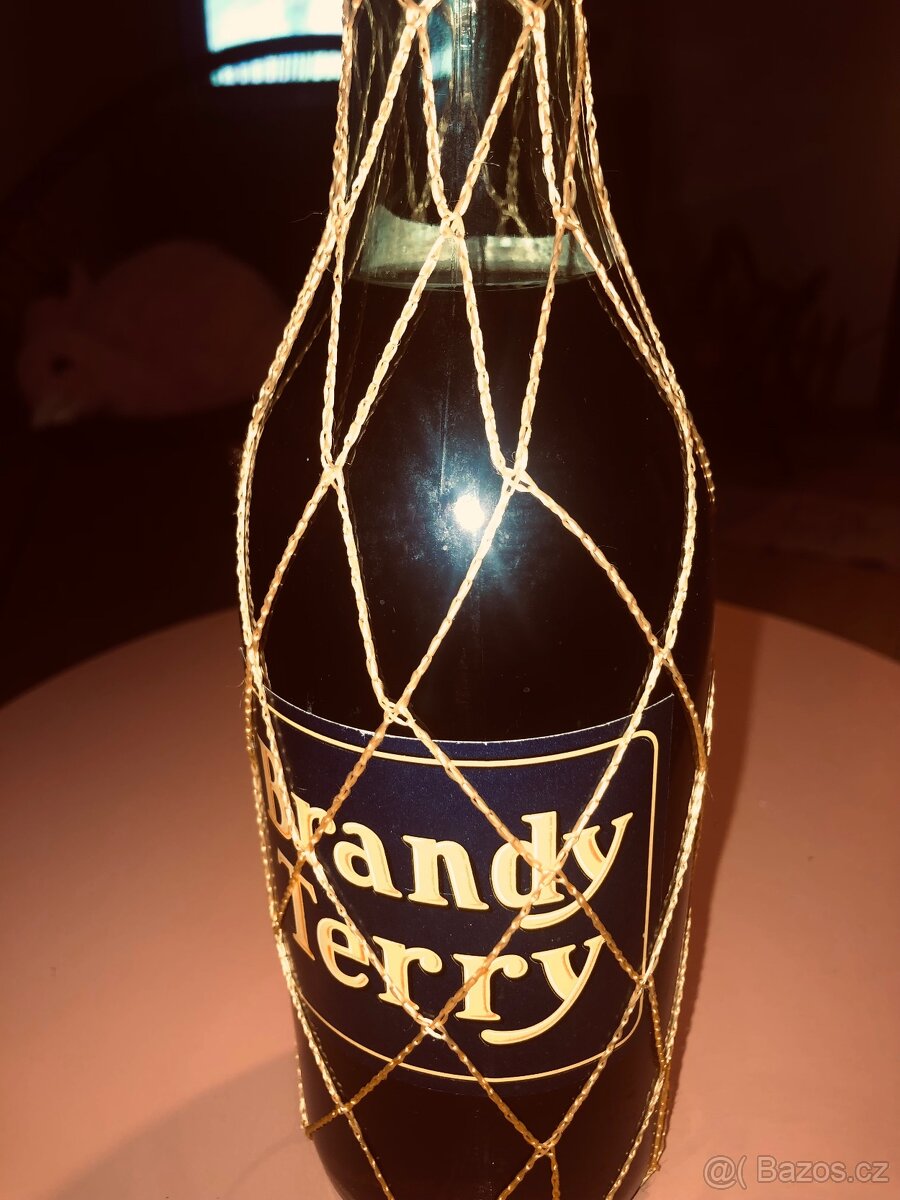 Koňak Brandy - originál z roku 1960 s kolkem