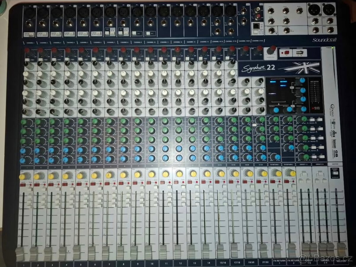 Soundcraft signature 22