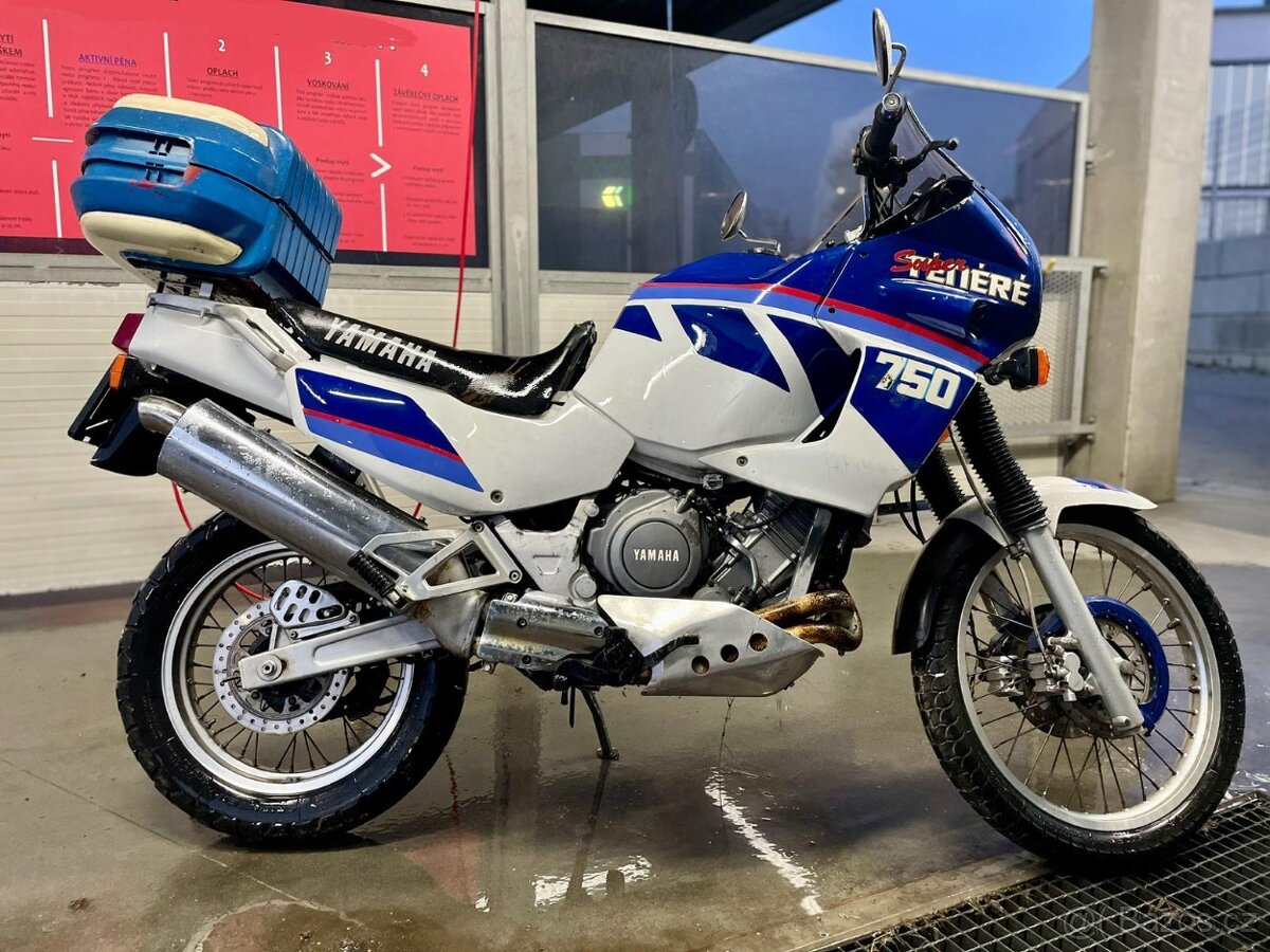 Yamaha XTZ 750
