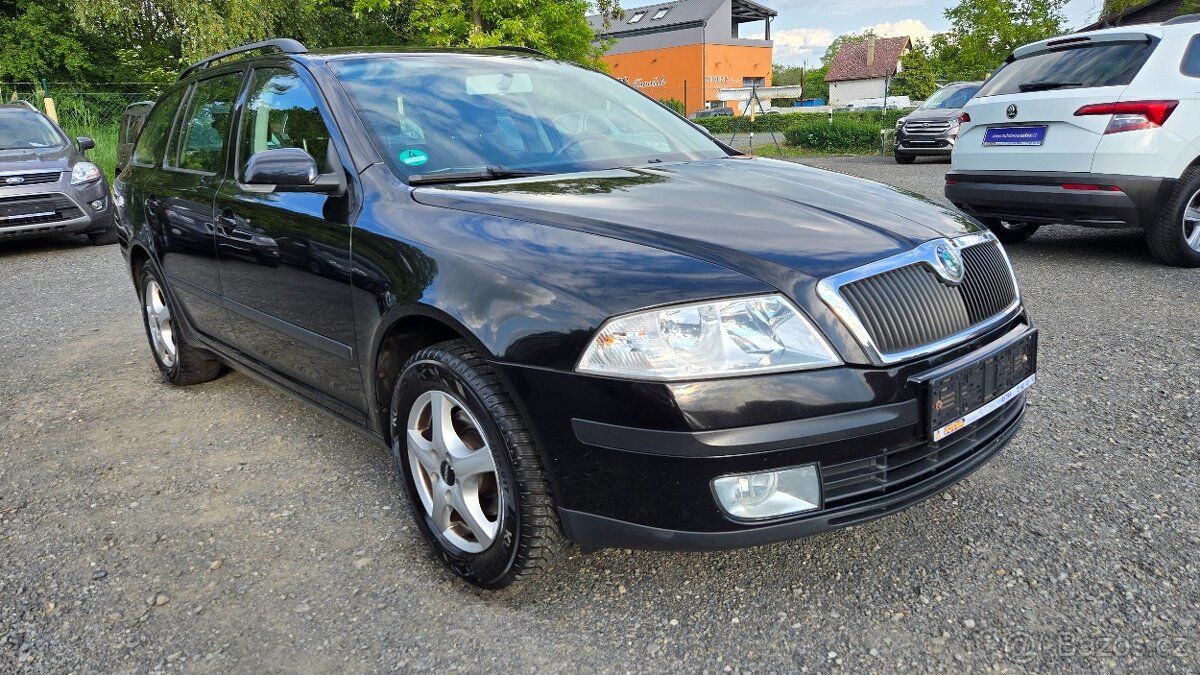 ŠKODA OCTAVIA COMBI 1.6i TEAM EDITION 1MAJITEL