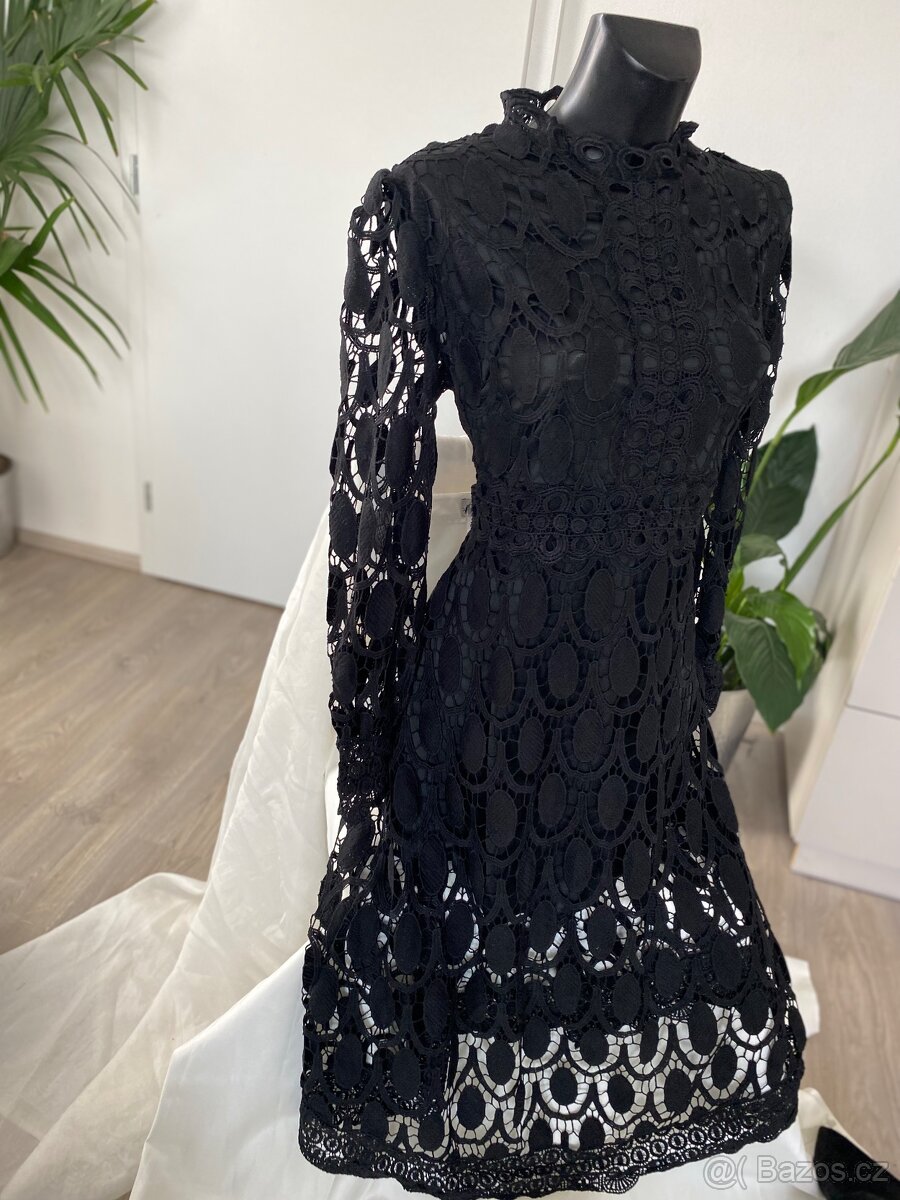 Guess dlouhe cerne saty rukavy pruhledne 38