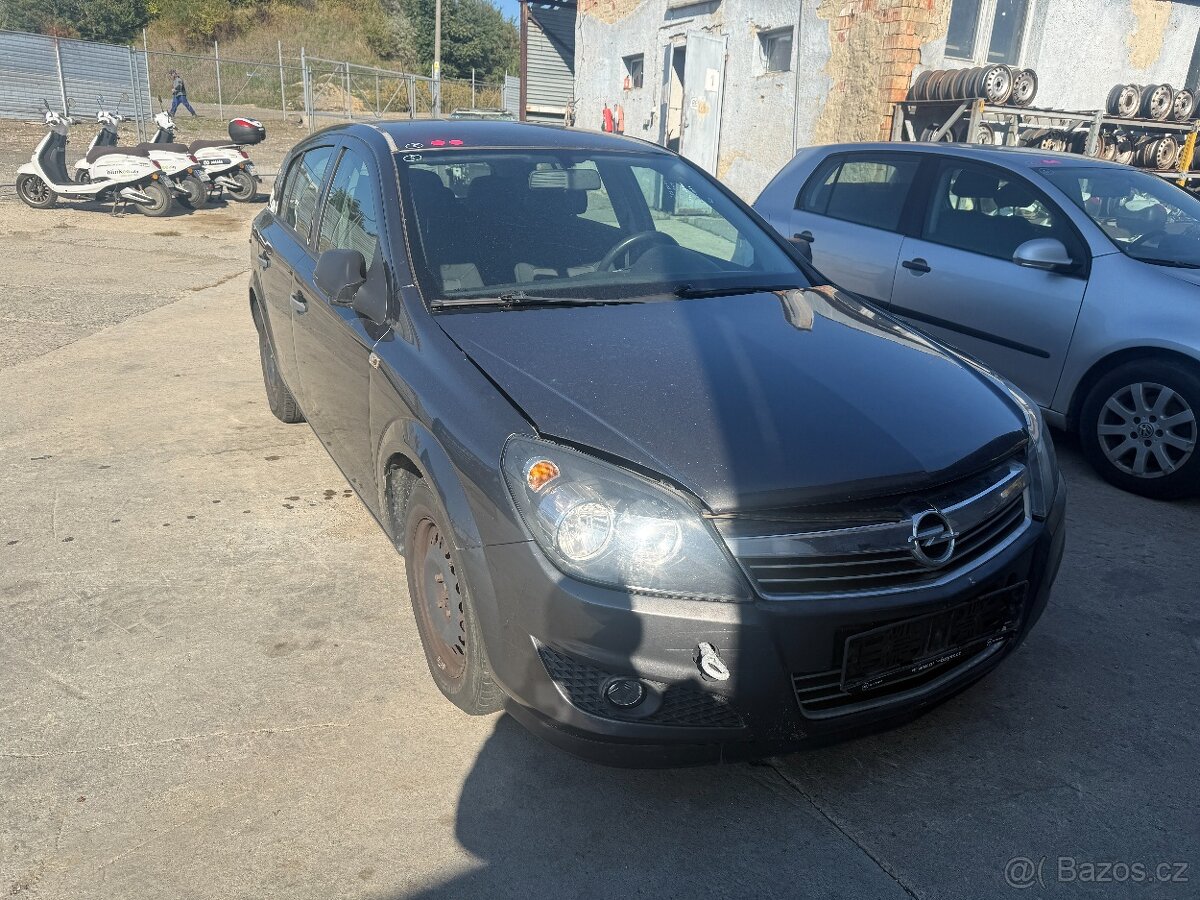 Náhradní díly - Opel astra 1.4i 66kW r.v. 2010