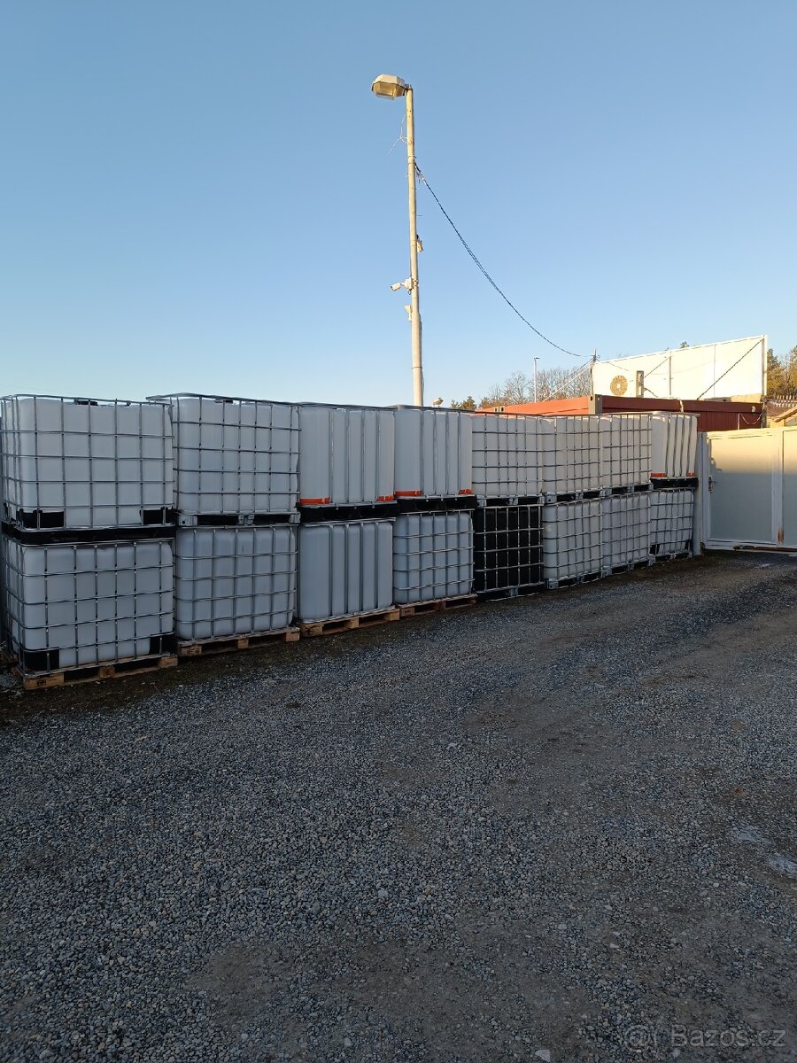 Ibc nádrž 1000 l kontejner