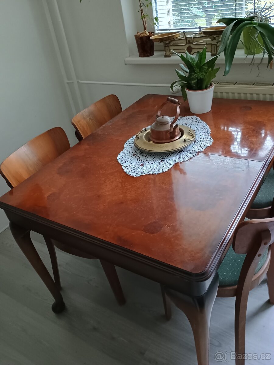 Starožitný jídelní set