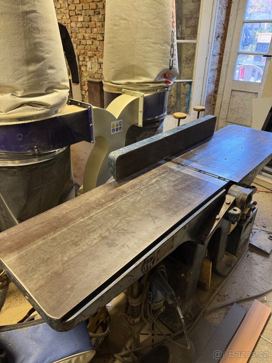 Hoblovka / Srovnávačka