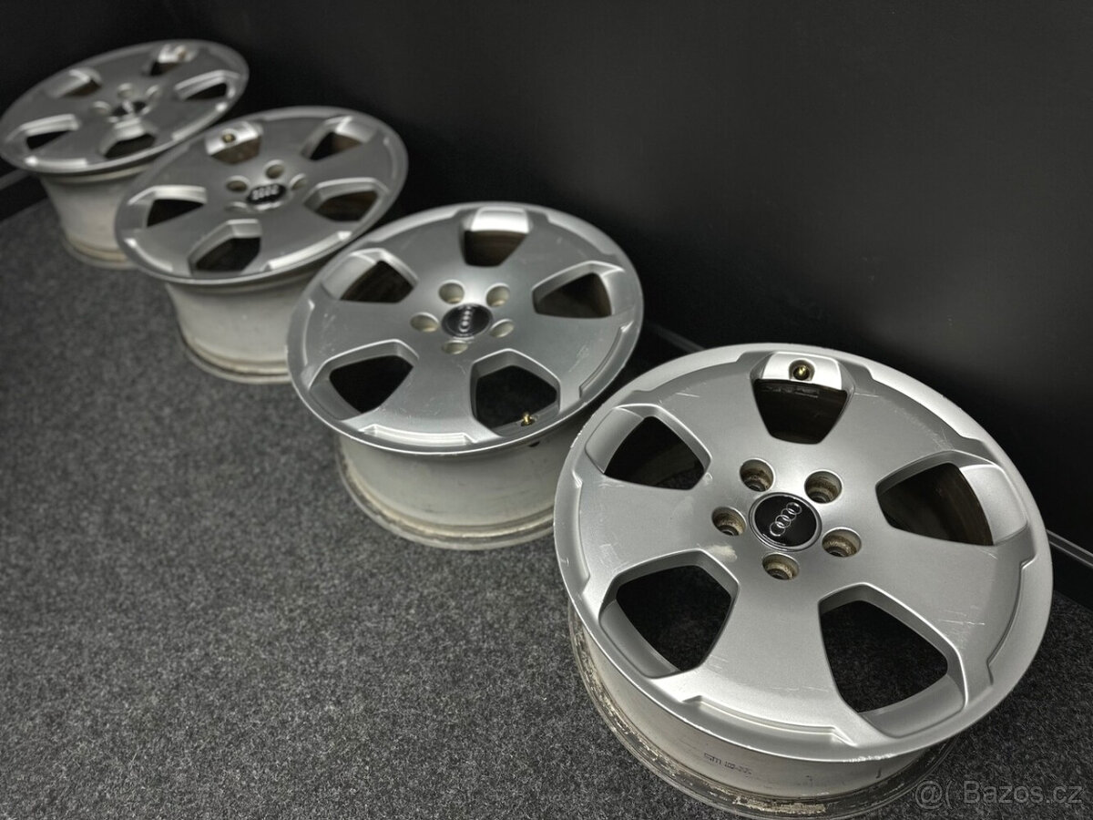 Alu AUDI 5x112 17” 8P0601025C