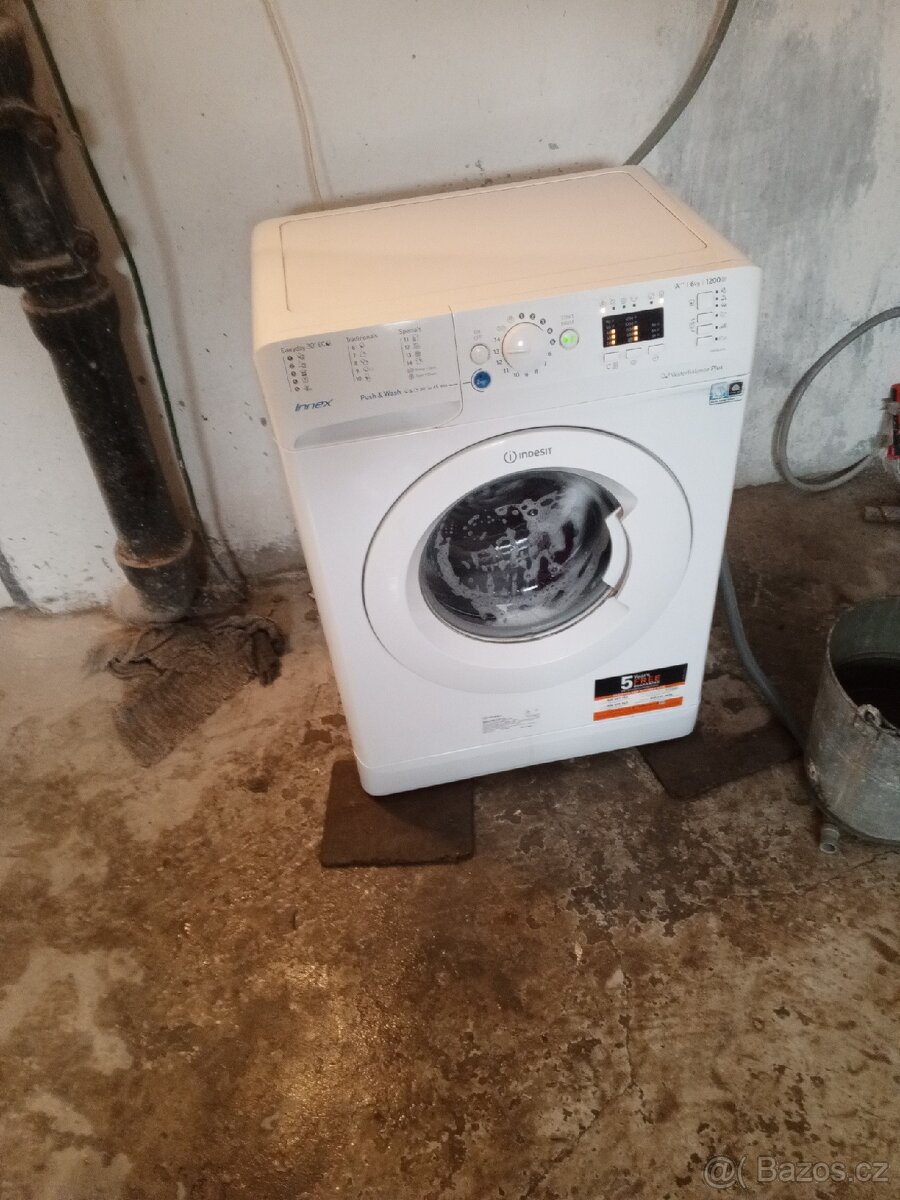 Automatická pracka úzká, vhodná panelak