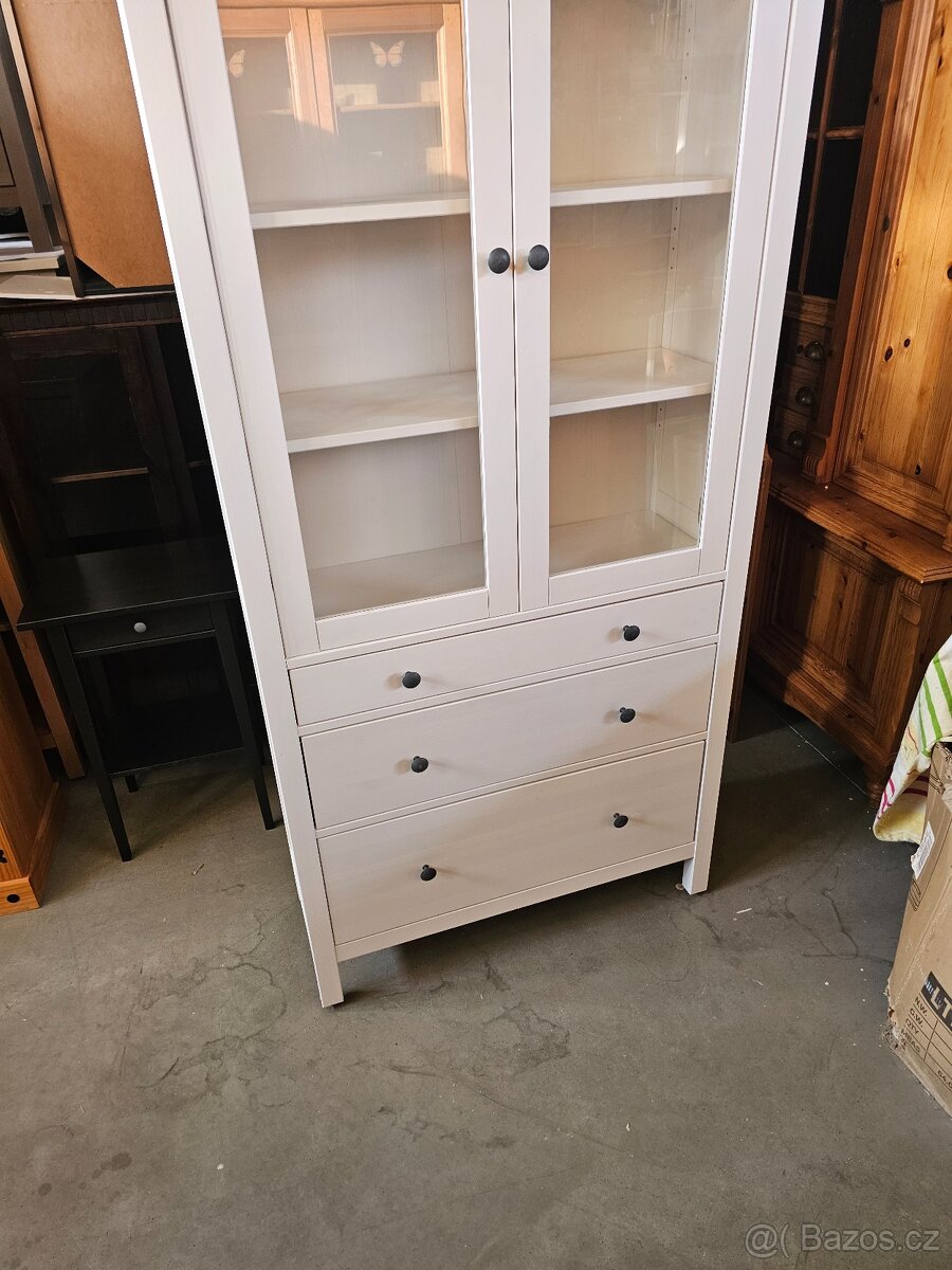 VITRÍNA IKEA HEMNES '"