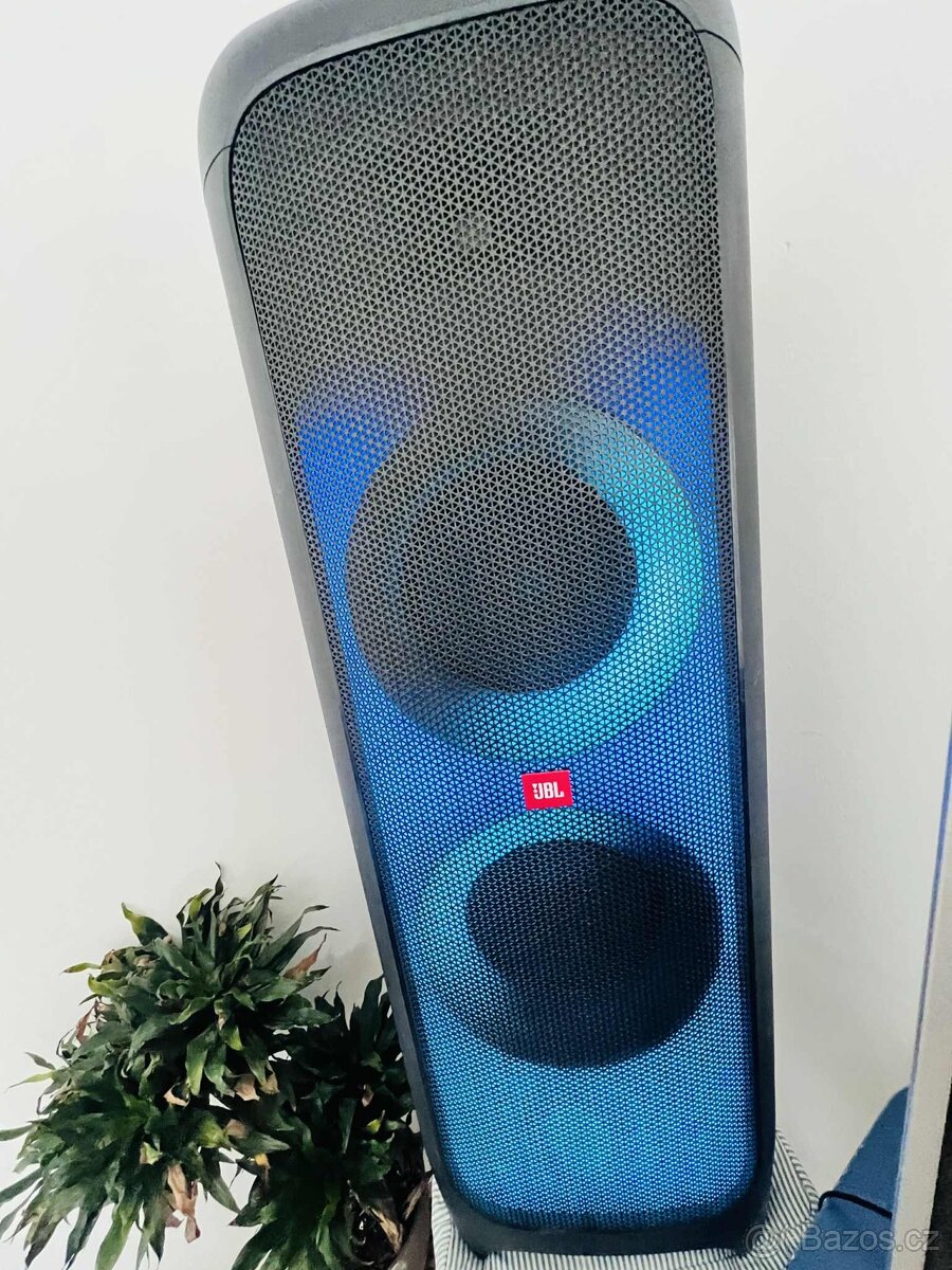 Prodám 2× JBL PartyBox 1000