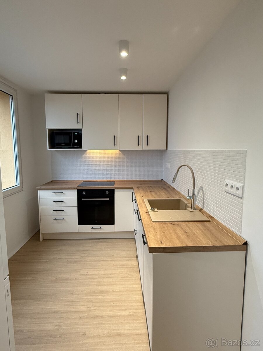 Pronájem bytu 3+1 s balkonem, 81m2, Studená