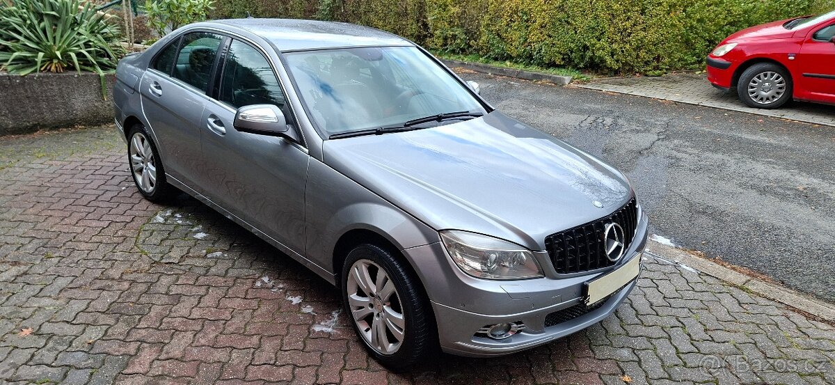 Prodám MERCEDES-BENZ Třídy C 320 CDI,4-MATIC