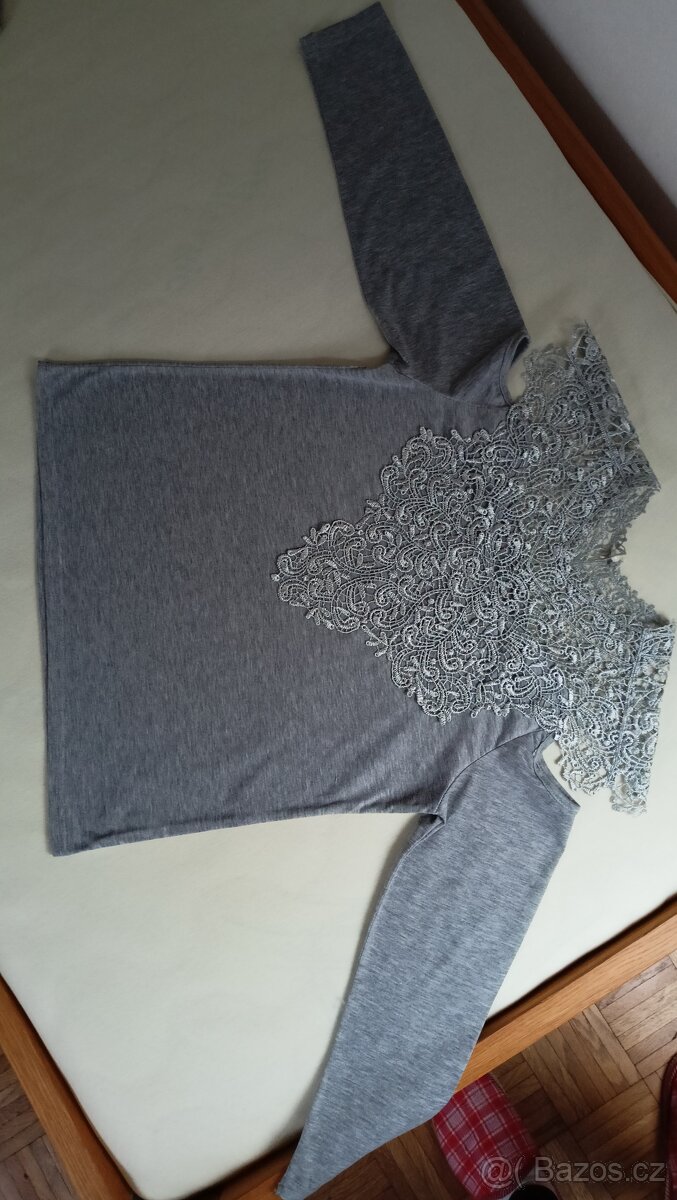 Dámské tričko vel. 38