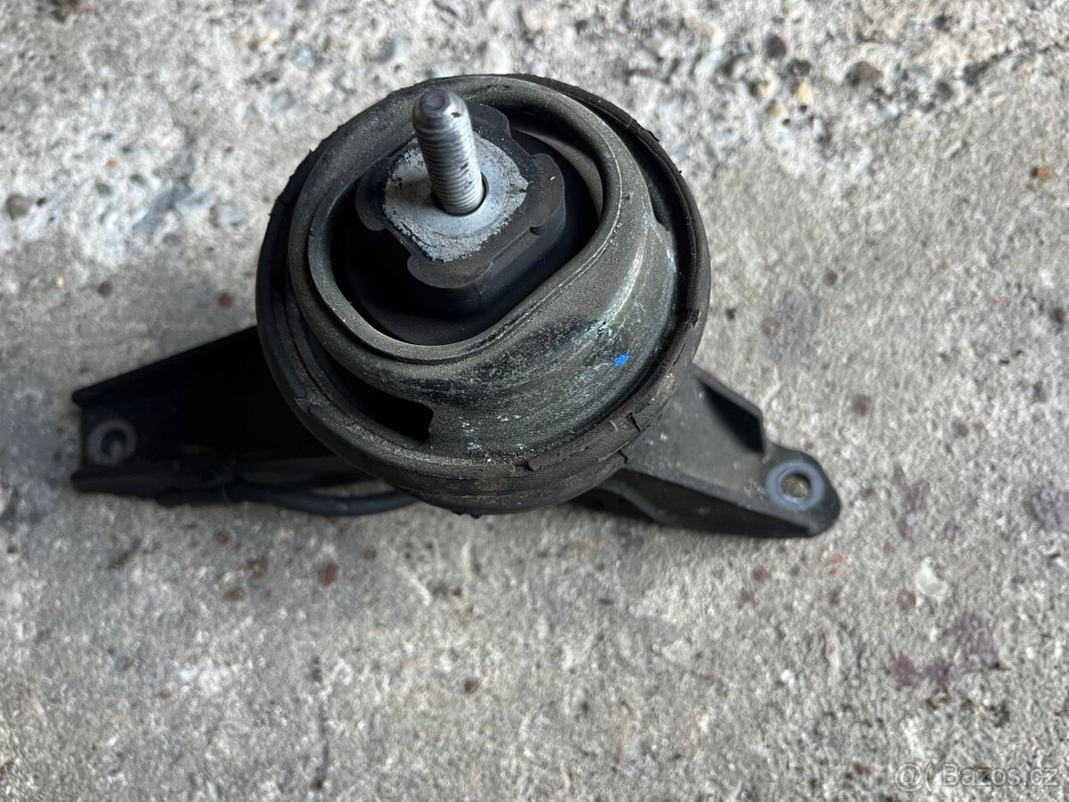 Bmw 5 e39 silentblok motoru / držák motoru