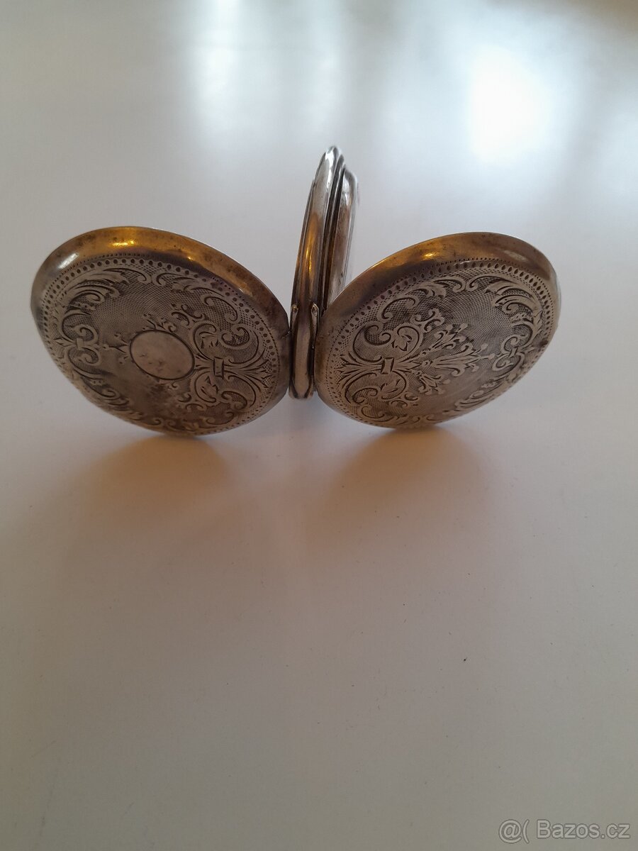 Starožitné pouzdro k hodinkám