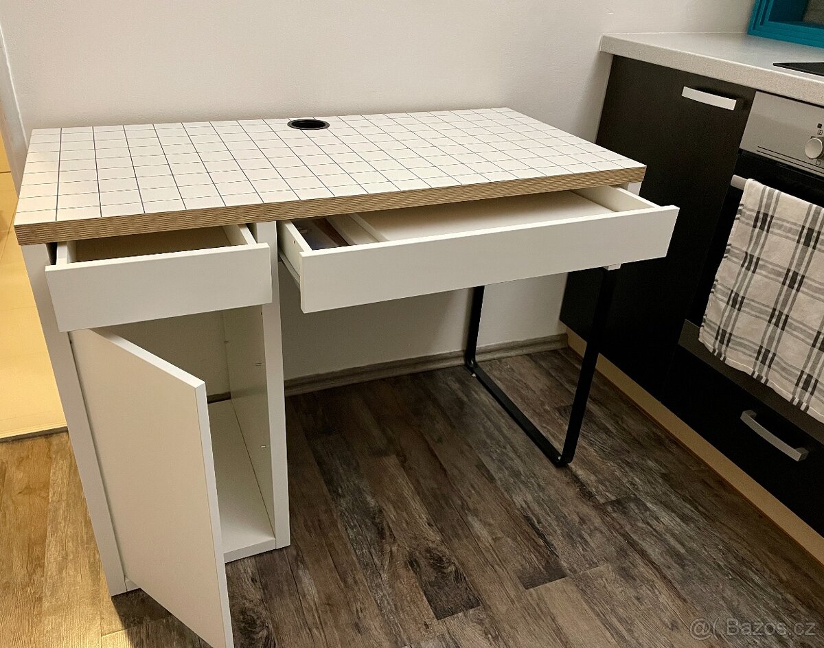 Stůl Ikea Micke 105x50 cm