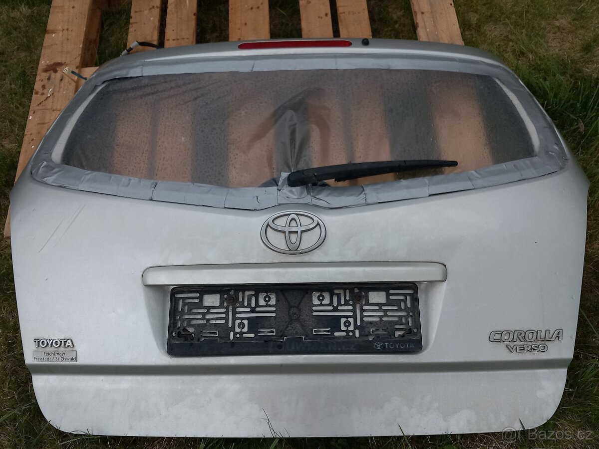 Zadní dveře Toyota Corolla Verso