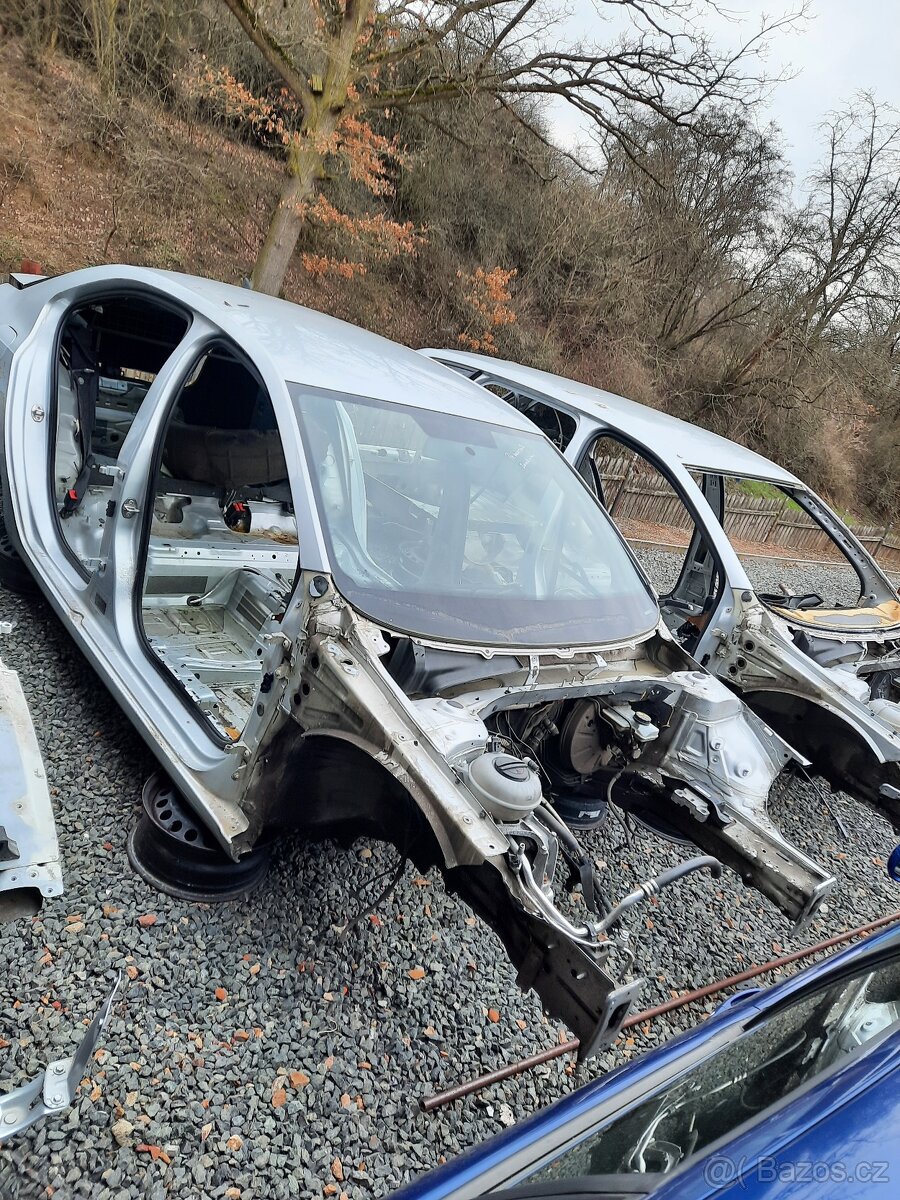Škoda Octavia 3 - části skeletu -výřezové díly