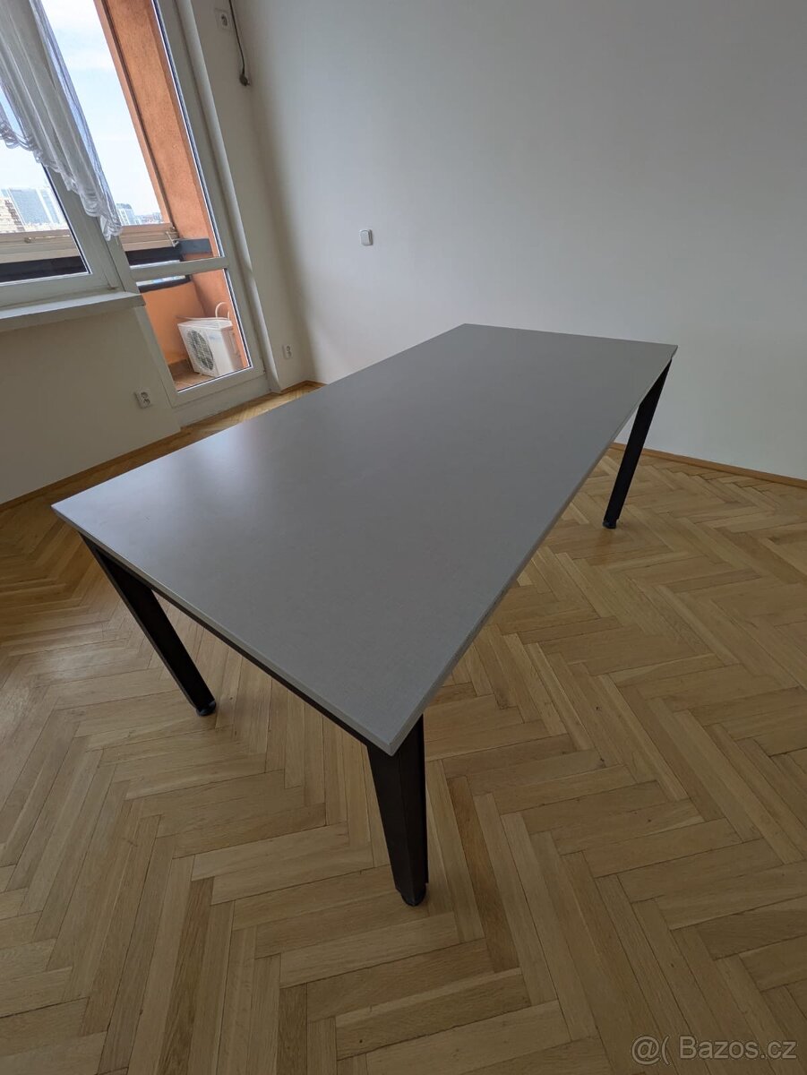 Psací / jídelní stůl