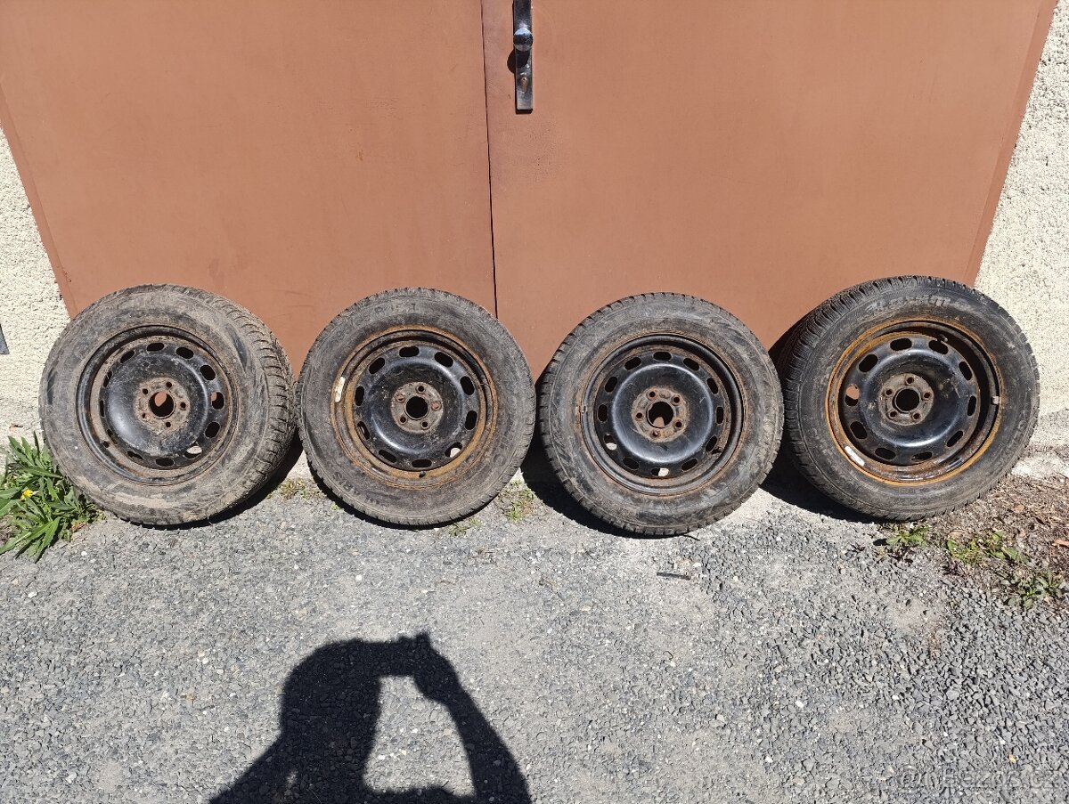 4ks plech 5x100 + pěkné m+s pneu 195/65 r15