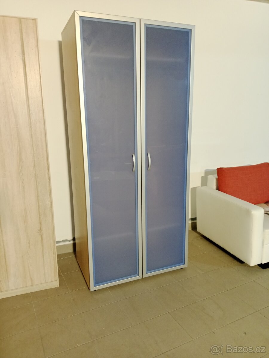 Šatní skříň