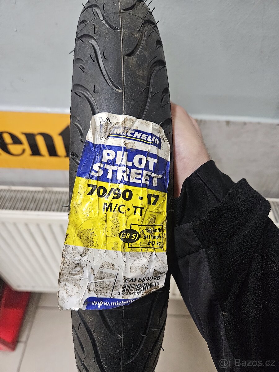 Pneu moto 70/90r17 MICHELIN