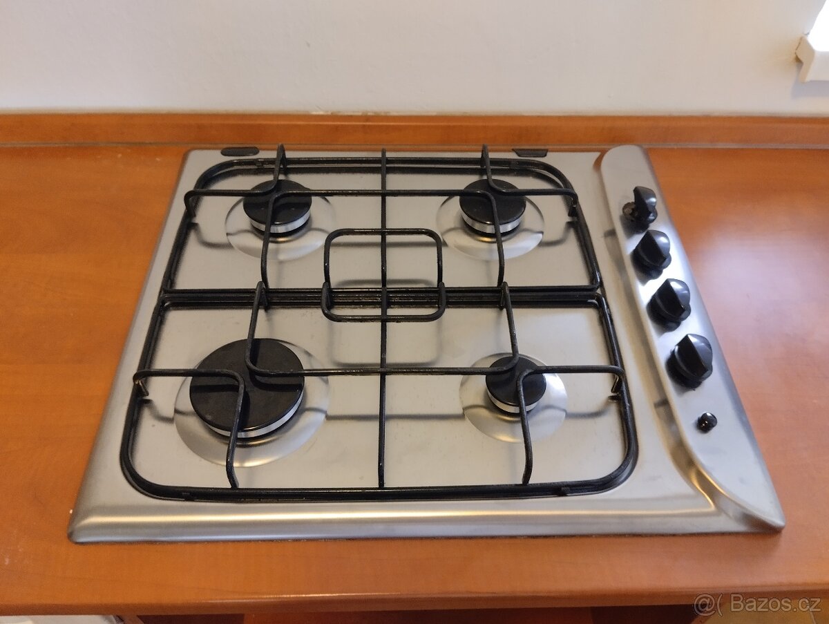 PLYNOVÝ VAŘIČ INDESIT