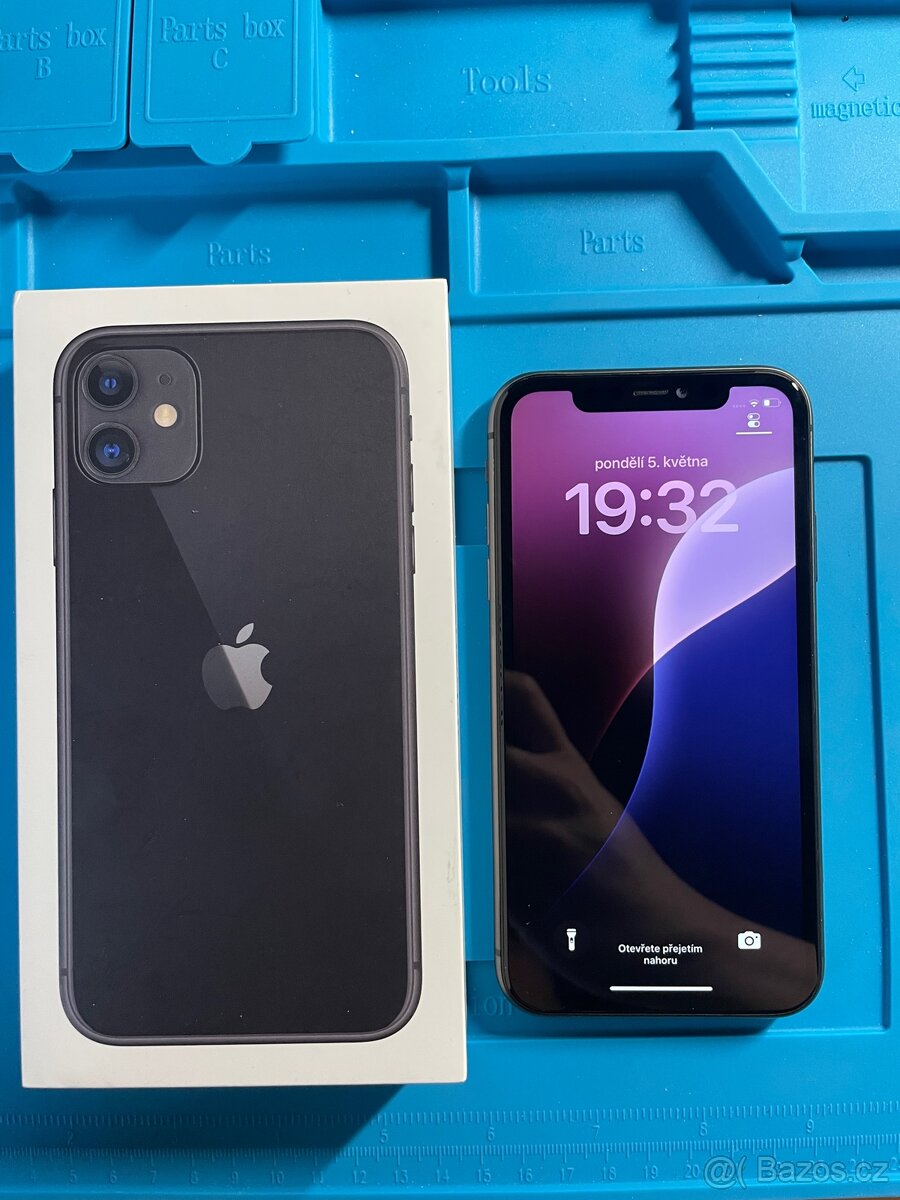 iPhone 11 Black 64GB, baterie 100%