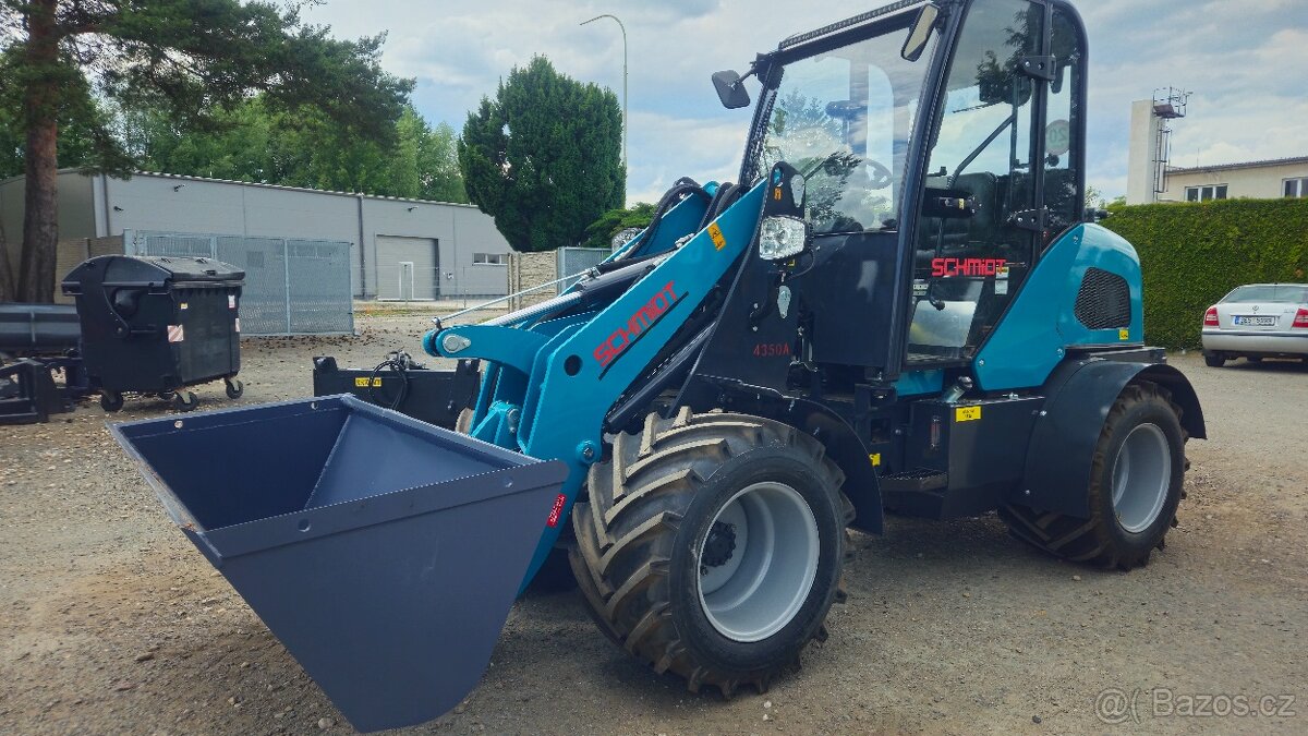kolový kloubový nakladač, motor Kubota