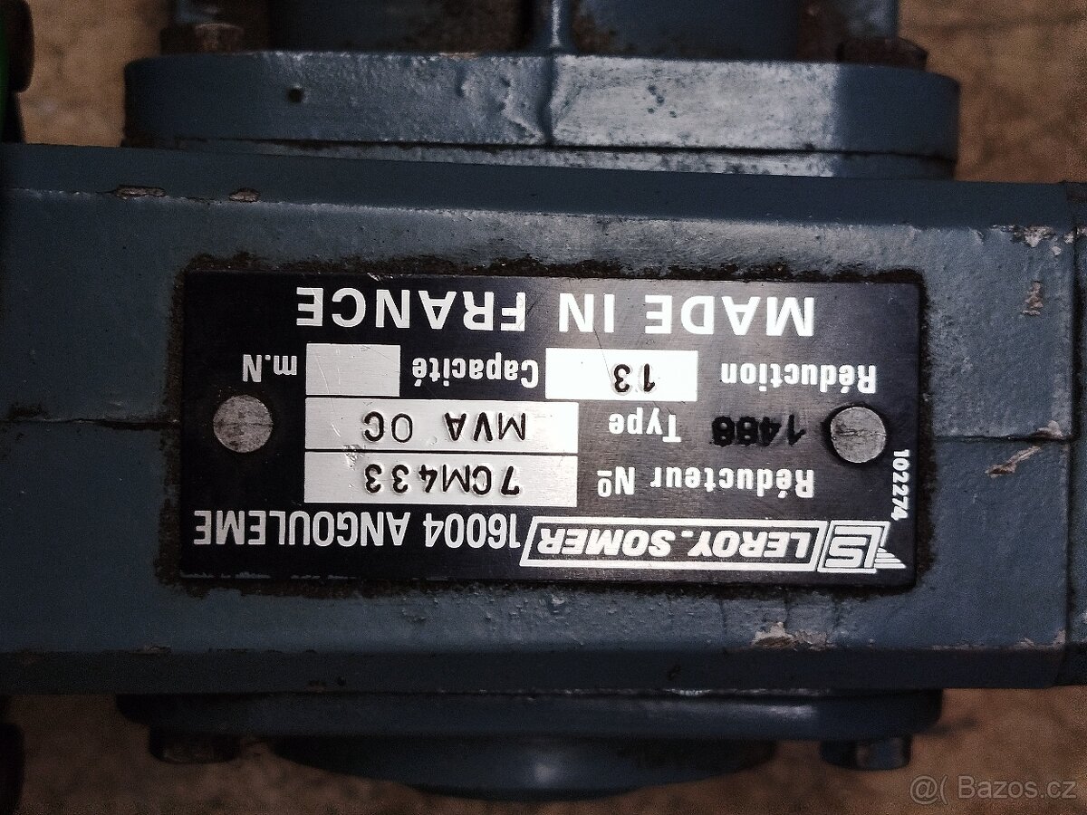 Motor s převodovkou