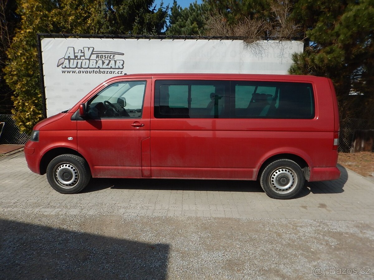 VOLKSWAGEN Transporter 2.5 TDI, 9 MÍST, TAŽNÉ