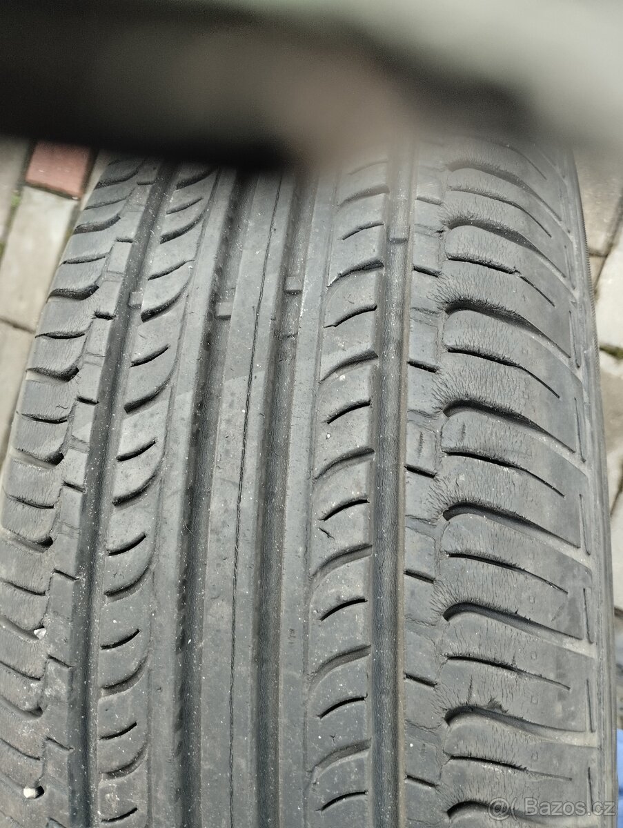 Hankook 225/60 R17 DOT3715