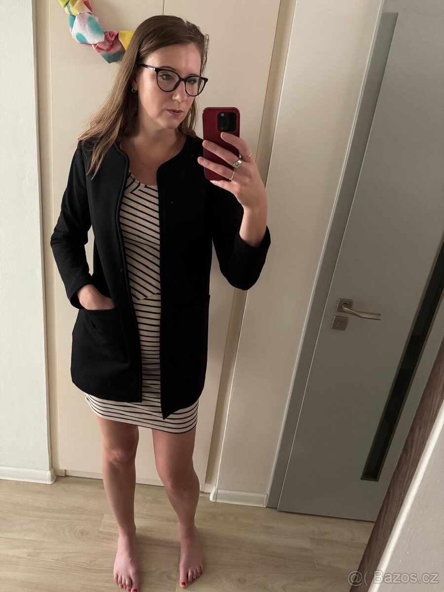 Černý kabátek rovného střihu, H&M, vel. 40