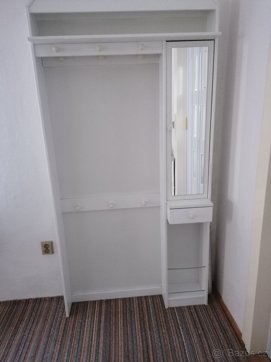 Předsíňová stěna
