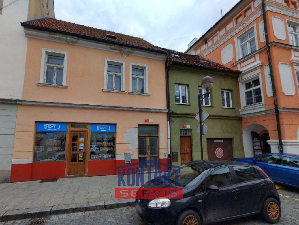 Pronájem komerčních prostor v Českých Budějovicích, ul. Česk