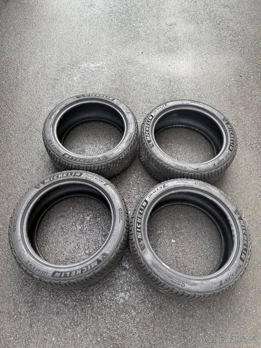 Zimní pneu 235/45R18 Michelin Alpin 5