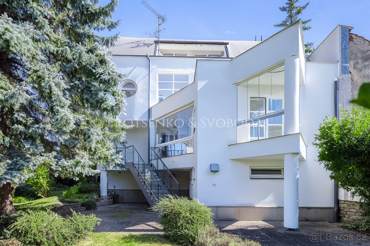 Prodej kanceláře 530 m² Benešovo náměstí, Křižanov
