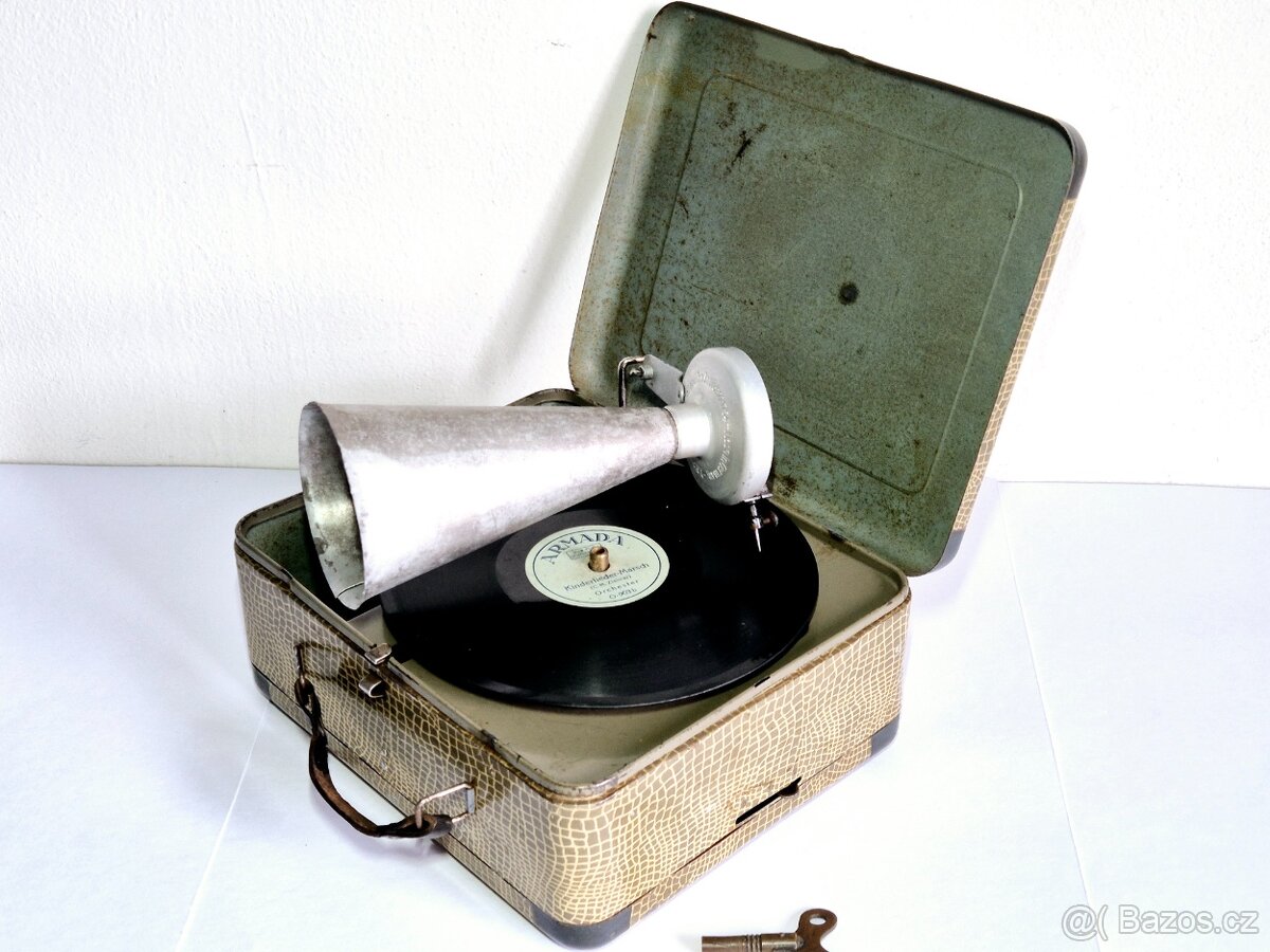 Starý dětský gramofon GBN Bing, 1930-40