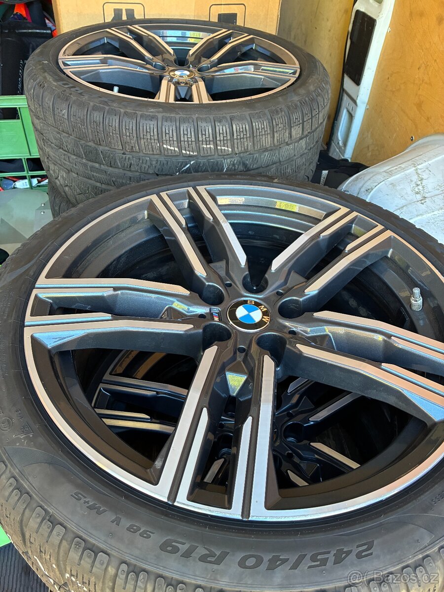 Originální zimní sada BMW 8 STYLING M727 v rozměrech 8x19 ET