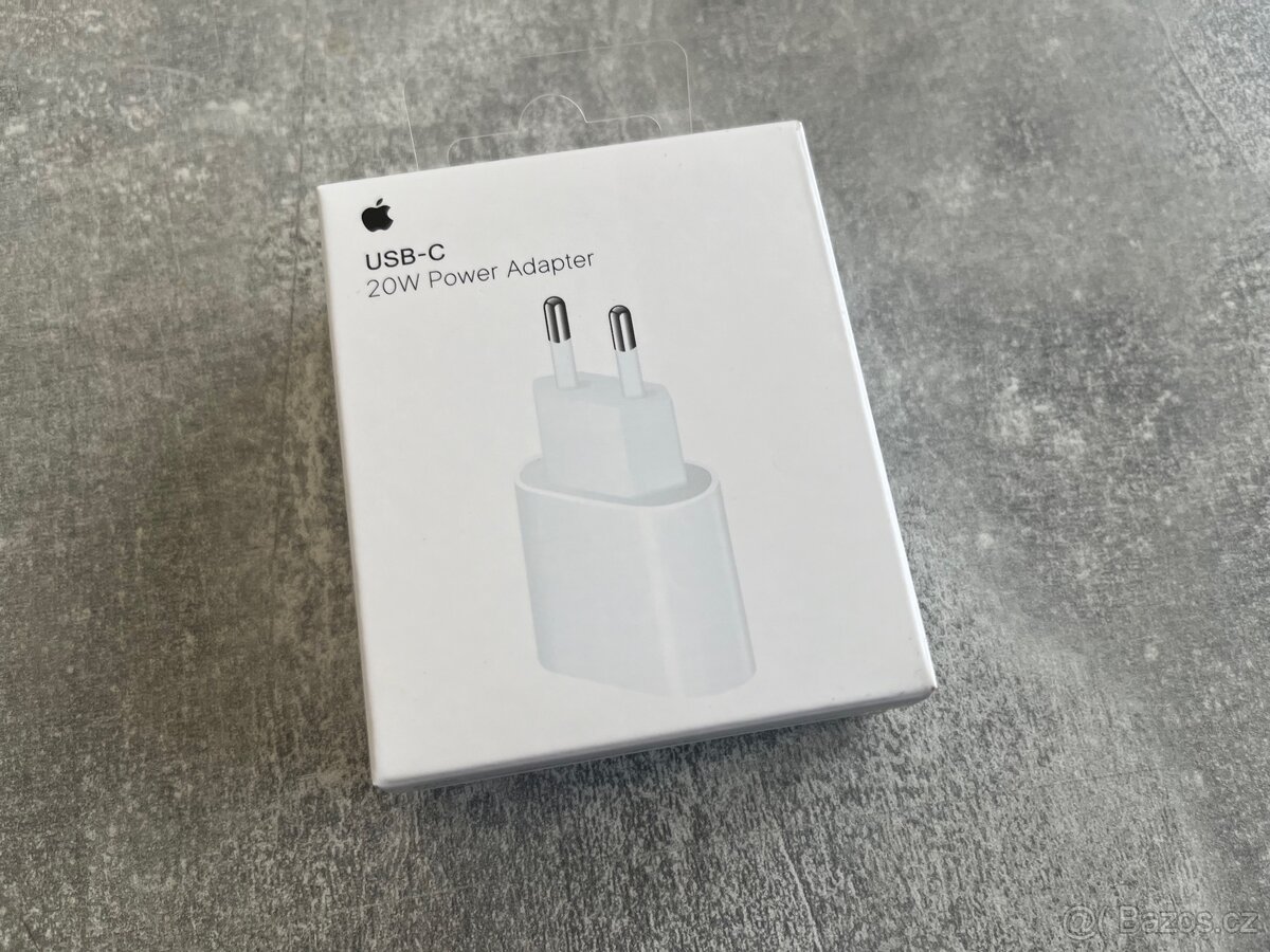 Nový nabíjecí adaptér na iPhone