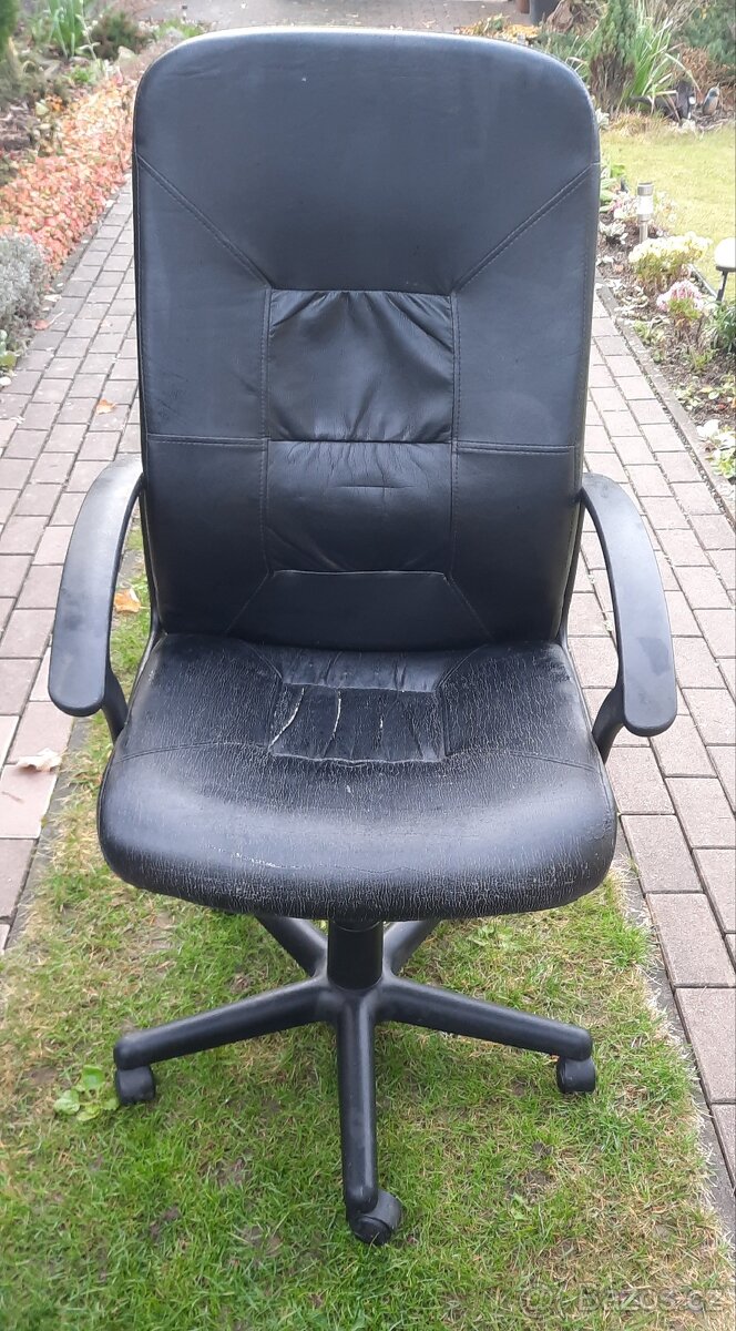 Kancelářské křeslo