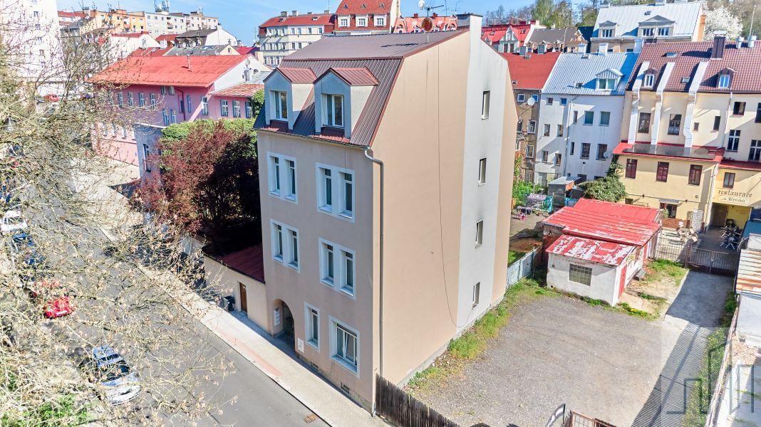 Prodej malého činžovního domu v Karlových Varech -