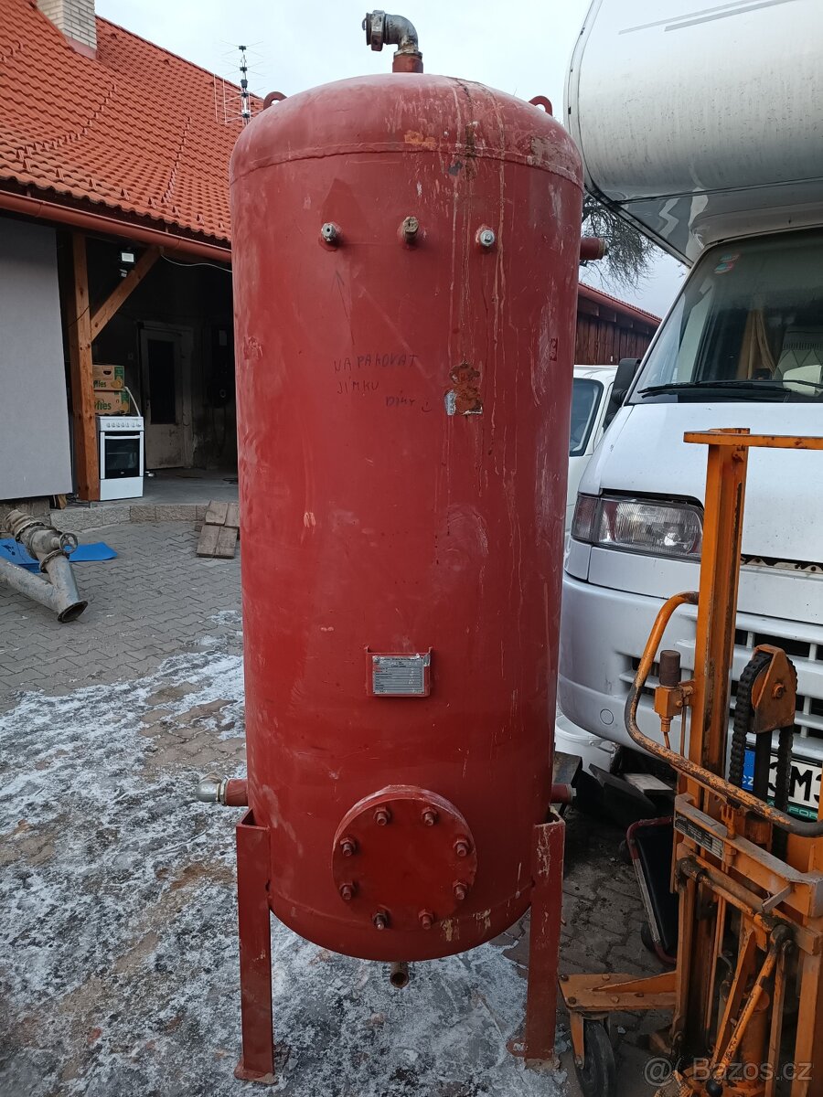 Tlaková nádoba, stojatá, bojler Drukov