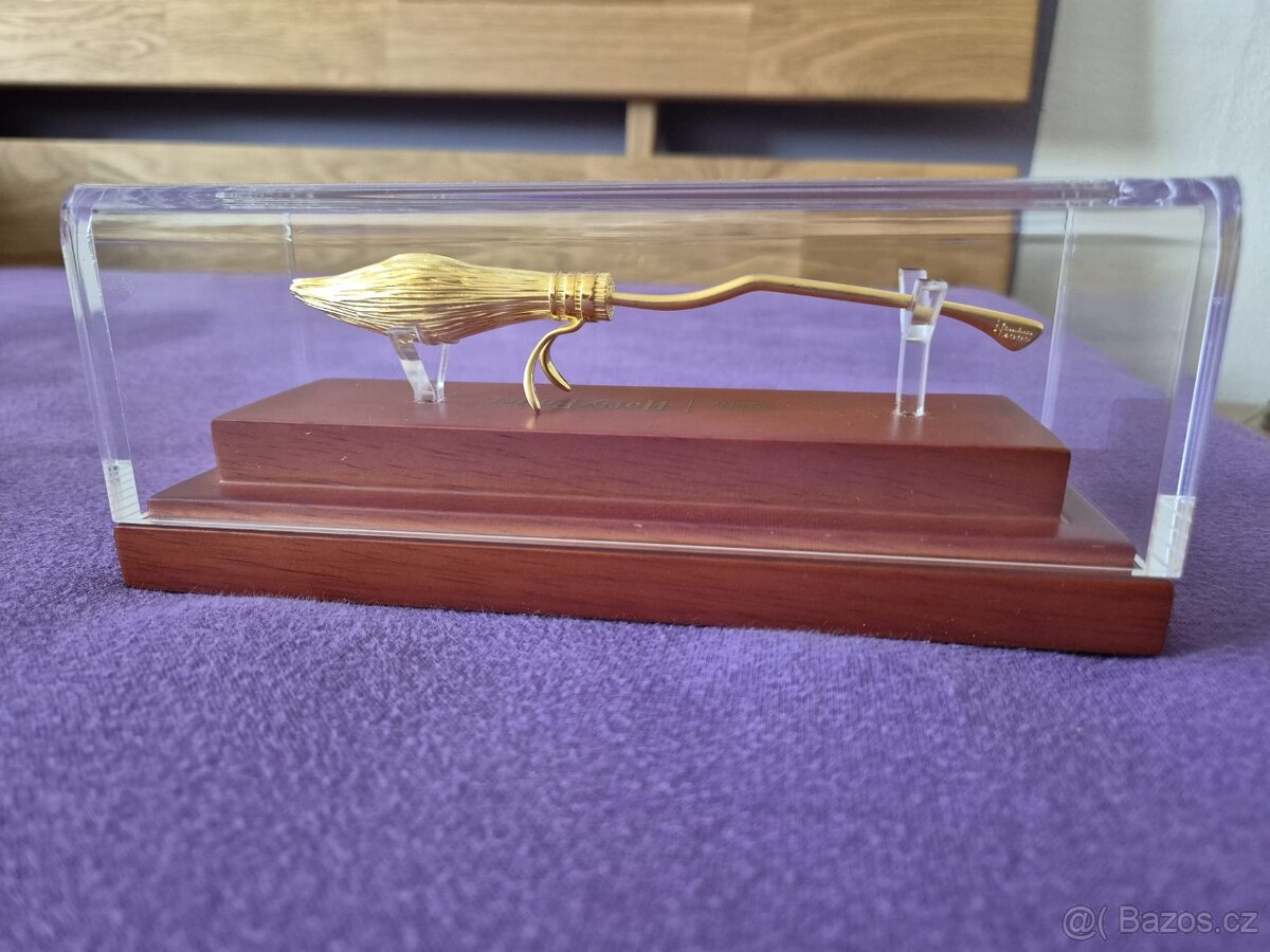 zlato stříbro harry potter nimbus 2000 3D 2024 proof