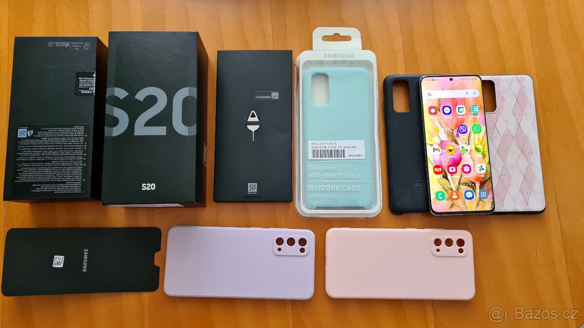 Samsung Galaxy S20, pc: 23000 Kč. Skvělý stav.